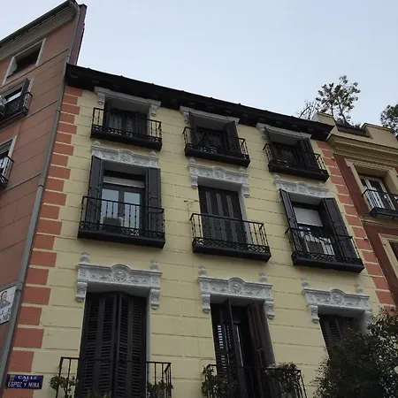 Apartments Madrid Las Letras-3
